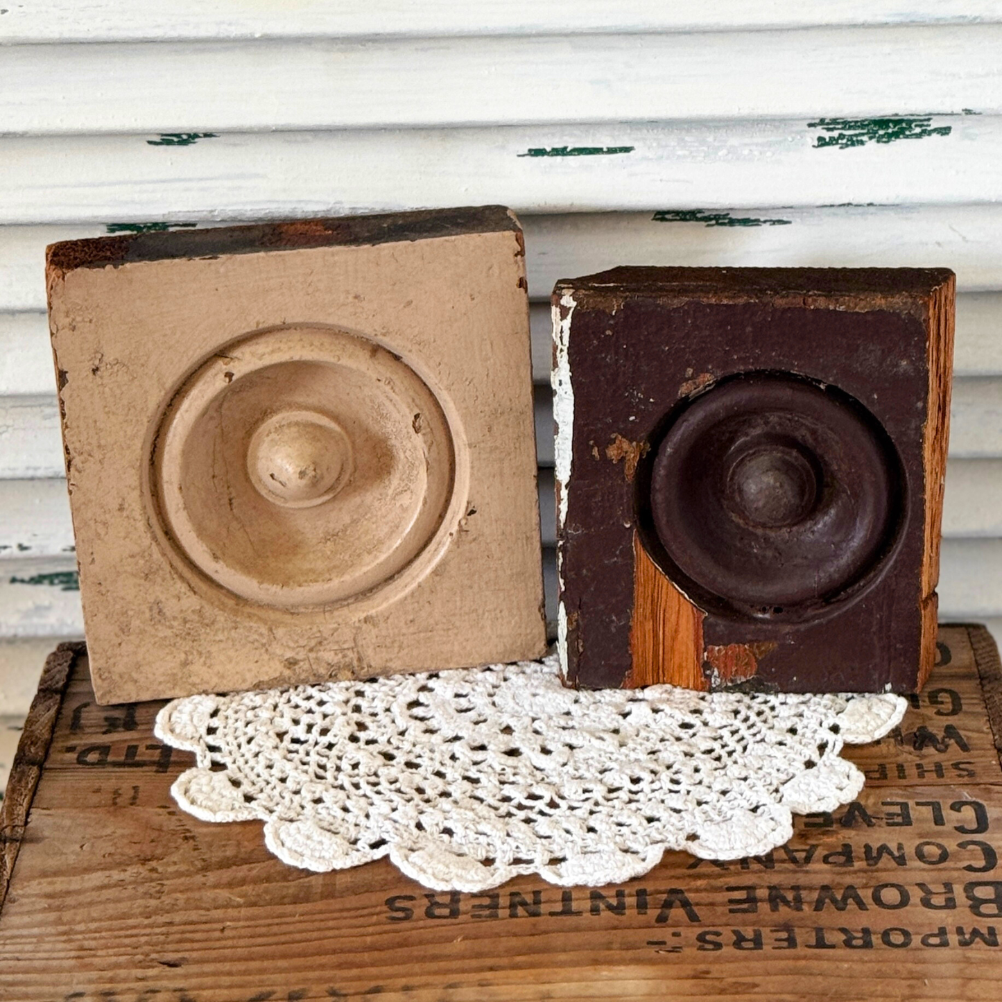 Vintage Architectural Rosettes Set